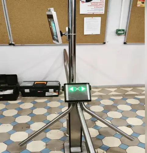 Установка турникета с распознаванием температуры в ЯГПУ им. Ушинского
